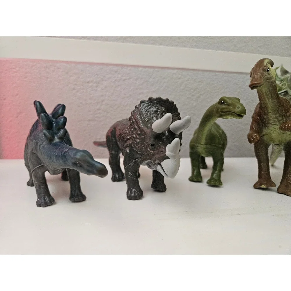 Plastic Dinosaur Toy Figures Lot of 4 Triceratops‎ Brachiosaurus